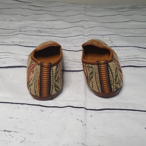 Unisa Tapestry Canvas Flat Leather Shoes Size 6B - Picture 2 of 7